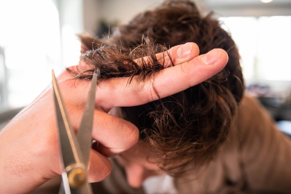 Enssu Teach You How To Cut Bab..